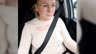 Milf  in car in stripTango com chat