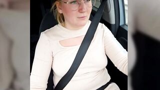 Milf  in car in stripTango com chat