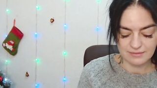 Brunette amateur Ukrainian babe webcam solo