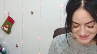 Brunette amateur Ukrainian babe webcam solo