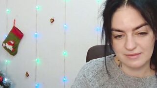 Brunette amateur Ukrainian babe webcam solo