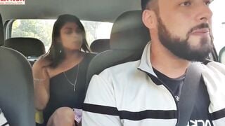 FUI PEGAR MINHA PRIMINHA QUE CHEGOU DO RIO DE JANEIRO, ACREDITA QUE ELA JÁ VEIO SEM CALCINHA PRA MIM PROVOCAR DENTRO DO CARRO! ANGEL DINIZZ - LEO SKULL