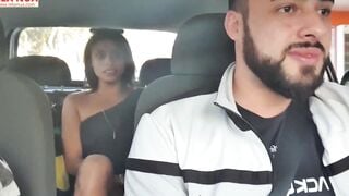 FUI PEGAR MINHA PRIMINHA QUE CHEGOU DO RIO DE JANEIRO, ACREDITA QUE ELA JÁ VEIO SEM CALCINHA PRA MIM PROVOCAR DENTRO DO CARRO! ANGEL DINIZZ - LEO SKULL