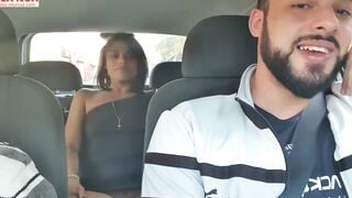 FUI PEGAR MINHA PRIMINHA QUE CHEGOU DO RIO DE JANEIRO, ACREDITA QUE ELA JÁ VEIO SEM CALCINHA PRA MIM PROVOCAR DENTRO DO CARRO! ANGEL DINIZZ - LEO SKULL