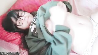 Amateur 18 year old masturbating - Hana Lily