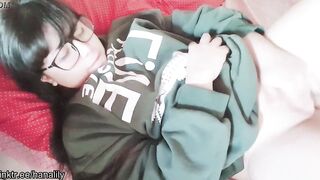 Amateur 18 year old masturbating - Hana Lily