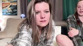 stripchat hairy lesbians