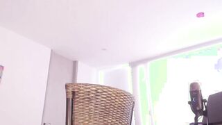 Big Booty Colombian MILF Has Gushy Wet Squirt Orgasms