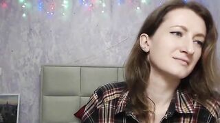 Afghan amateur babe flashing boobs on solo webcam show