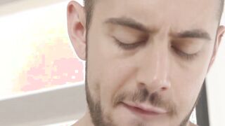 Bearded homo switches sides when it comes to bareback sex