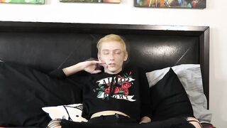 Twink Justin Stone gets dildo after being interviewed and jerks off