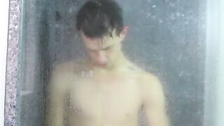 Jasper Robinson appreciates snapping his dick while showering