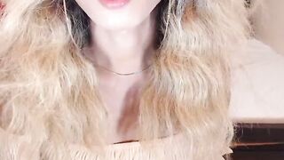 Beautiful blonde trans wanks off on webcam