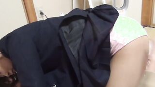 Hot Japanese schoolgirls farting into each others face