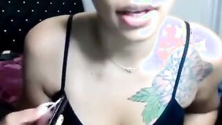Hot Ebony pleasures her pussy for you