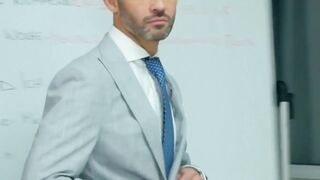 Desk hunk After blowing his boss Robbie Rojo starts hard drilling