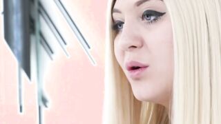 JoJo Kiss deepthroats big POV cock before massive facial