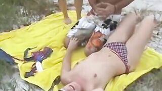 2 women And 1 Dude Got It On - 2 sluts And 1 Dude Got It On
