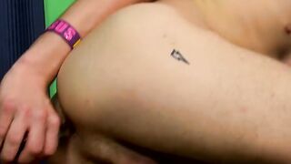 By inserting his anal and urethra kinky Billy London was amused