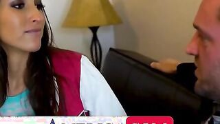 College women Lizz Tayler meets up with her sugar daddy