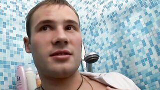 Muscle head Stefan Kramer yanking off in washroom while showering
