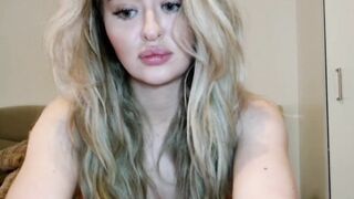 OnlyVictoria Sex chatroom at stripTango
