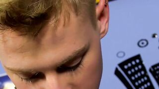 Pretty young twink craves for steamy ass banging session