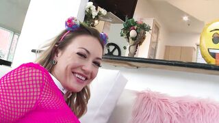 SWALLOWED Adira Allure has her tonsils tickled