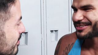 Homosexual stepcousins Cesar Rossi and Helloojose experimented on their asses