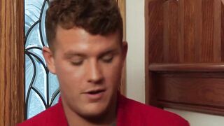 Studs enjoy intense oral foreplay and threeway rawfucking