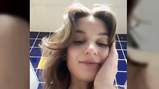 AngelAri Online porn shows at stripTango Hoe 3