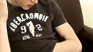 ChainsomerÂ attractive dude finds pleasure with oral fuckingÂ 