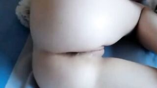 Hot Chick dildoing her ass and having fun