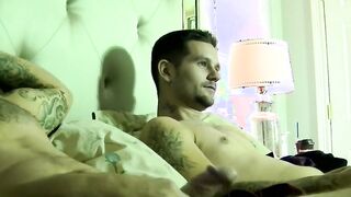 Mature Duncan Dixxx gets cock blown by two handsome guys Hoe 2