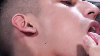 Alejo Smiths big throbbing cock is masturbated in a smooth twink manner