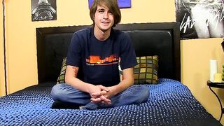 Young butt muncher gives an interview and masturbates solo