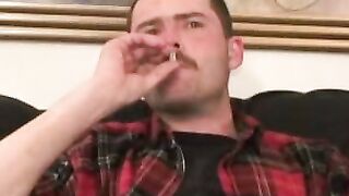 Hairy stud shoots a thick load after intense masturbation Hoe 2