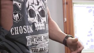 Bearded guy Zack Lemec shows off his muscles during jerk off
