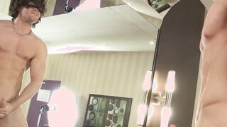 Muscular masked guy unveils his body while jacking off