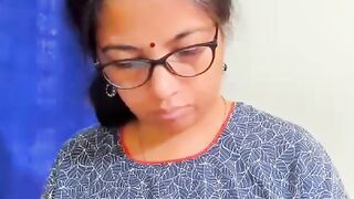 Aunty Indian Bhabhi Undress And Have Strong Orgasms