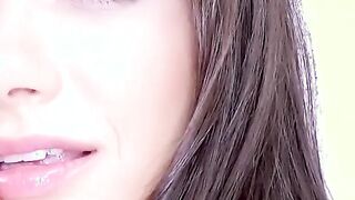 Beautiful Woman Hot in Boosting Big Cock