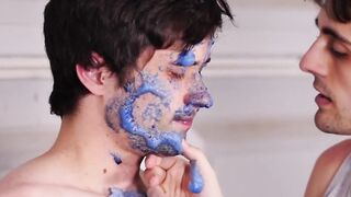 Youthful Lumber Reap showers before crude fucking twink bf