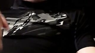 Chainsomker dude engages with intense solo cock stroking Hoe 2
