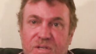 Hairy old amateur jerks off and shoots a load on his belly