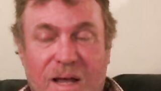 Hairy old amateur jerks off and shoots a load on his belly
