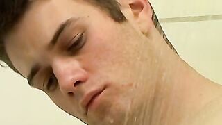 Twink Bryce Corbin showers and masturbates solo on camera