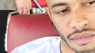 A homo hunk was straight threewaying while sucking his cock