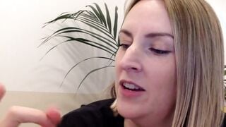 RosieLoveUK Free cam sex chat at CharmCams
