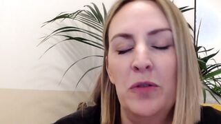 RosieLoveUK Free cam sex chat at CharmCams