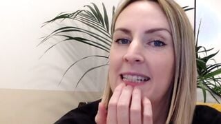 RosieLoveUK Free cam sex chat at CharmCams